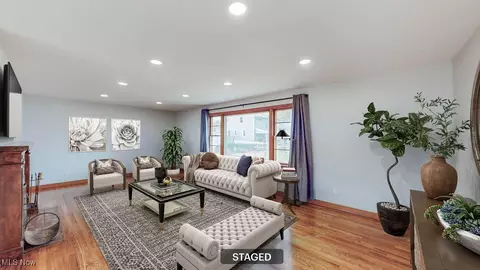 38810 Harmondale Dr, Willoughby, OH 44094 photo 13