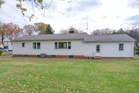 38810 Harmondale Dr, Willoughby, OH 44094 photo 5