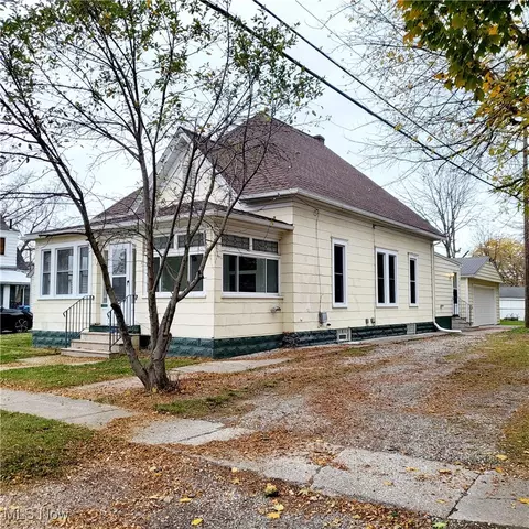 Other - 925 E St, Lorain, OH 44052 photo 3 of 31