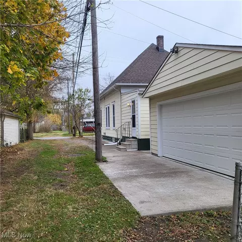 Other - 925 E St, Lorain, OH 44052 photo 5 of 31