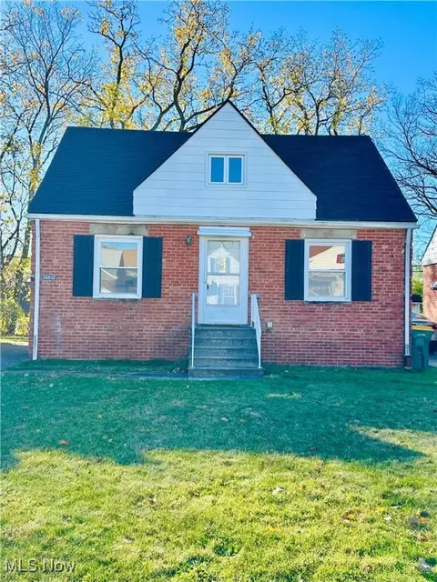 20510 Mountville Dr, Maple Heights, OH 44137