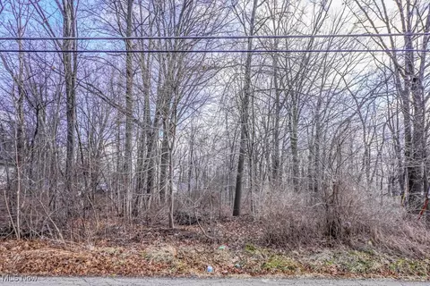 000 Klinger Ave, Alliance, OH 44601