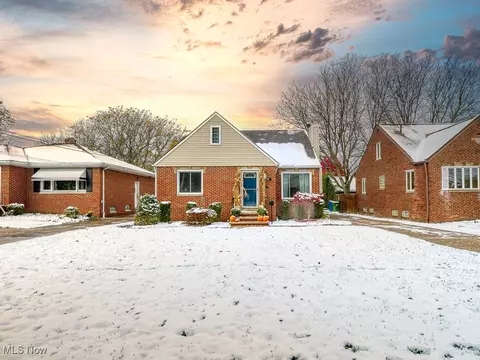 6794 York Rd, Parma, OH 44130