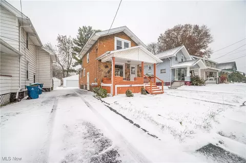 155 Morrison St, Struthers, OH 44471 photo 2