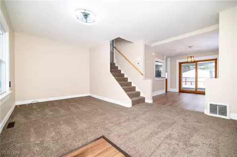 155 Morrison St, Struthers, OH 44471 photo 5