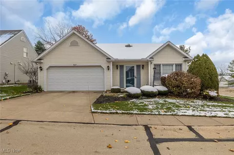 587 Thornberry Ln, Brunswick, OH 44212