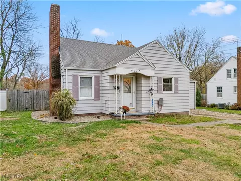 4617 NW 17th St, Canton, OH 44708