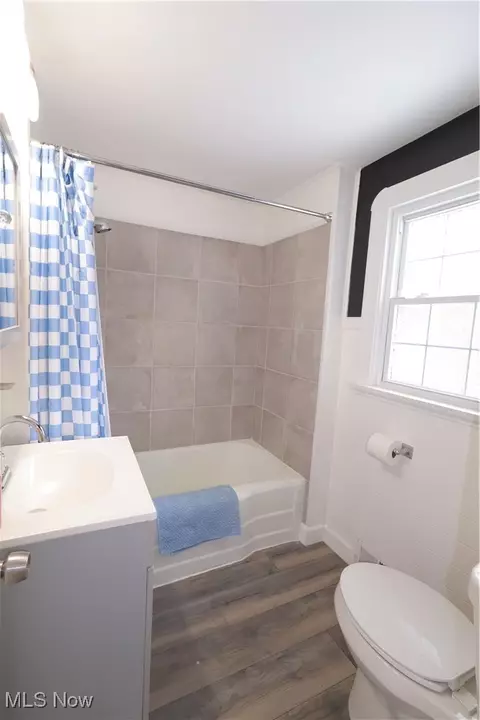 Bath - 190 Melrose Ave, Boardman, OH 44512 photo 1 of 1