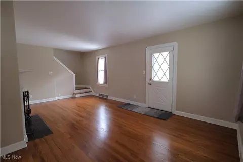 Living - 190 Melrose Ave, Boardman, OH 44512 photo 4 of 4