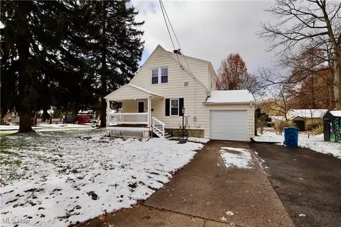 Exterior - 190 Melrose Ave, Boardman, OH 44512 photo 2 of 4
