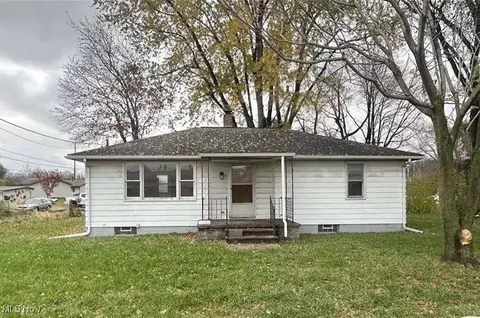 109 2 Roosevelt St # -1, Minerva, OH 44657