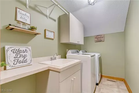 6880 Birchbark Ave NE, Canton, OH 44721 photo 32