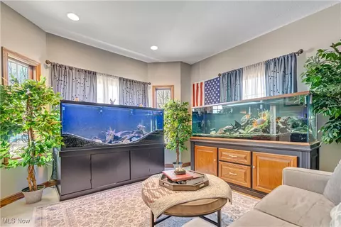 6880 Birchbark Ave NE, Canton, OH 44721 photo 9