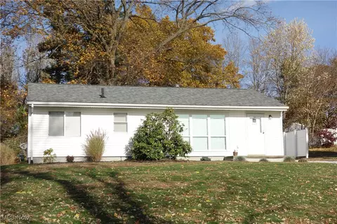 449 W Long Lake Blvd, Portage Lakes, OH 44319