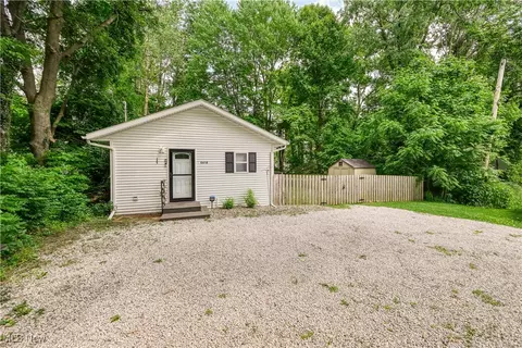 6418 Cherry Ln, Kent, OH 44240