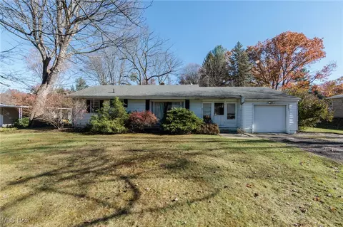 3801 Baird Rd, Stow, OH 44224