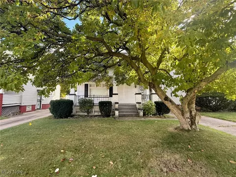 13206 Christine Ave, Garfield Heights, OH 44105