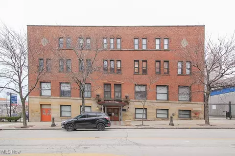 1133 W 9th St #321, Cleveland, OH 44113