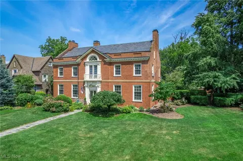 13410 Lake Ave, Lakewood, OH 44107