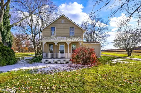 8084 State Route 609, Burghill, OH 44404