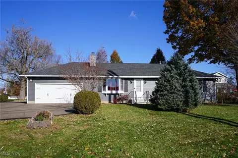5783 Louisville St NE, Louisville, OH 44641
