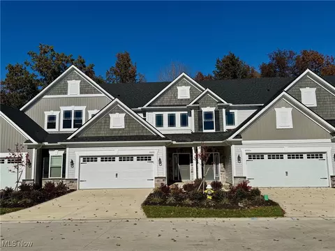 32080 Tuscan Ln #M-2, Avon Lake, OH 44012