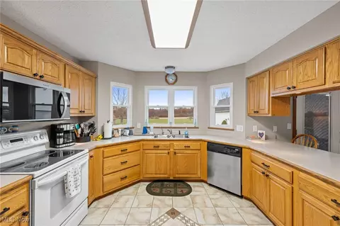 Kitchen - 7939 Giddings Rd, Rootstown, OH 44272 photo 2 of 2
