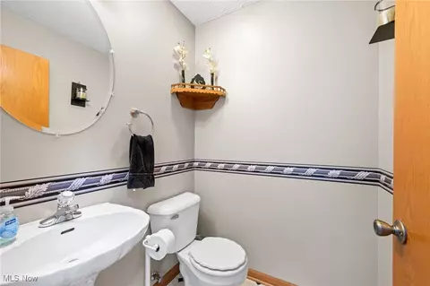 Bath - 7939 Giddings Rd, Rootstown, OH 44272 photo 1 of 3