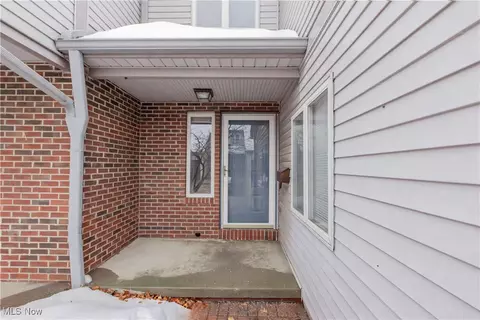 13411 Larchmere Sq #303, Shaker Heights, OH 44120