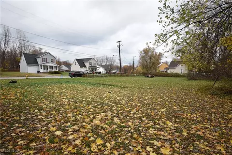 View/Area - 922 W 37th St, Ashtabula, OH 44004 photo 1 of 1
