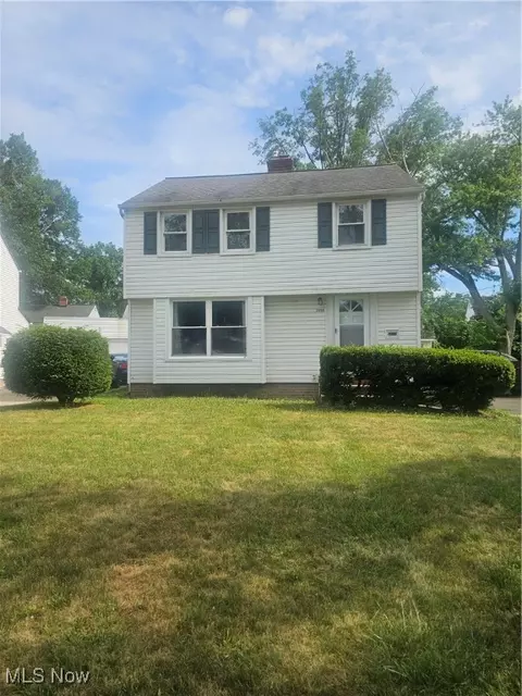 3898 Salisbury Rd, South Euclid, OH 44121