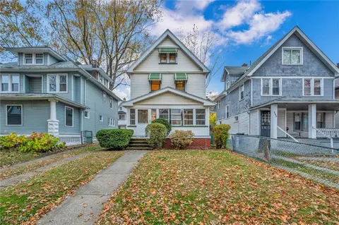458 E 109th St, Cleveland, OH 44108