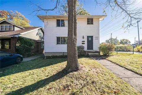 1305 Virginia Ave, Lakewood, OH 44107