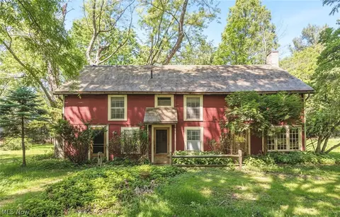 24105 Chardon Rd, Euclid, OH 44143
