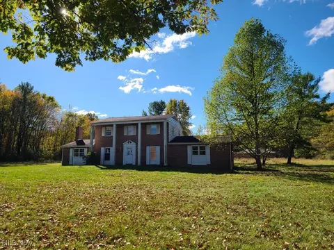 8051 Herbert Rd, Canfield, OH 44406