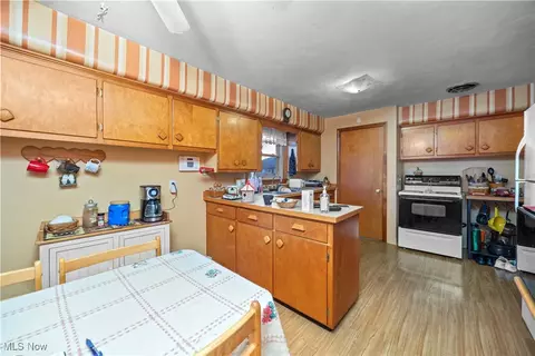 3116 Chris Ave, Lorain, OH 44052 photo 9