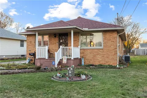 3116 Chris Ave, Lorain, OH 44052 photo 2