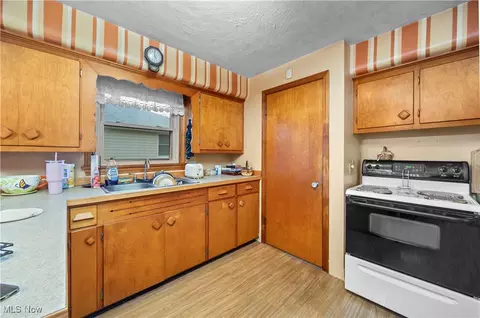3116 Chris Ave, Lorain, OH 44052 photo 7