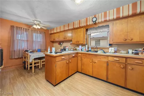 3116 Chris Ave, Lorain, OH 44052 photo 4