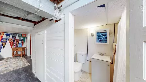 Bath - 123 Linwood Ave NW, Canton, OH 44708 photo 4 of 4