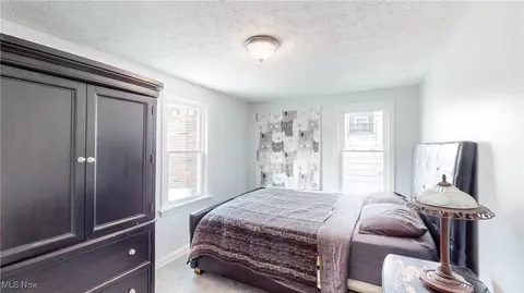 Bedroom - 123 Linwood Ave NW, Canton, OH 44708 photo 5 of 8