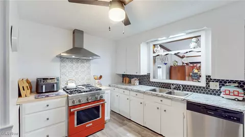 Kitchen - 123 Linwood Ave NW, Canton, OH 44708 photo 1 of 4