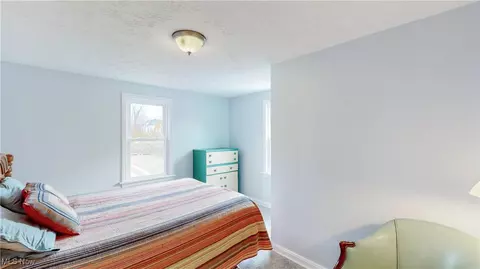 Bedroom - 123 Linwood Ave NW, Canton, OH 44708 photo 4 of 8
