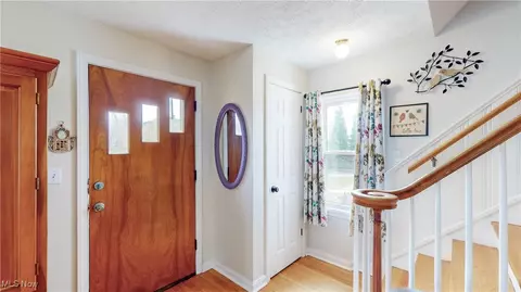 Entry Way - 123 Linwood Ave NW, Canton, OH 44708 photo 1 of 3