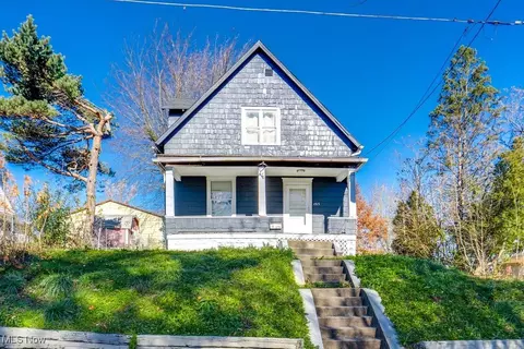 1515 Parkhill Pl NE, Canton, OH 44705