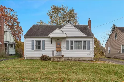 1621 Meadowbrook Ave, Youngstown, OH 44514