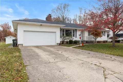 321 Fern St, South Amherst, OH 44001
