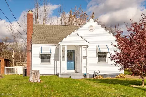 1321 Warrick Pl NE, Canton, OH 44714