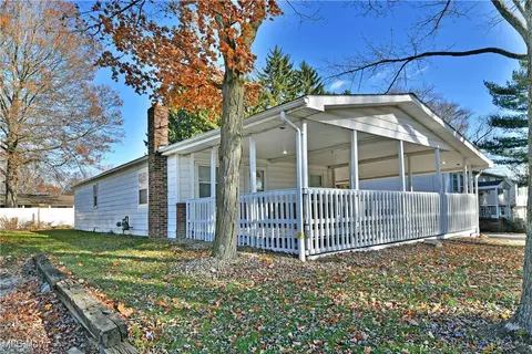 Exterior - 37 Morningside Rd, Niles, OH 44446 photo 1 of 8