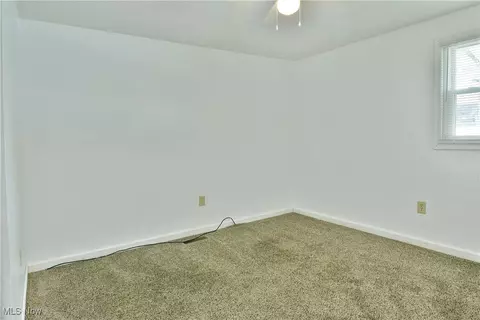 Bedroom - 37 Morningside Rd, Niles, OH 44446 photo 5 of 12
